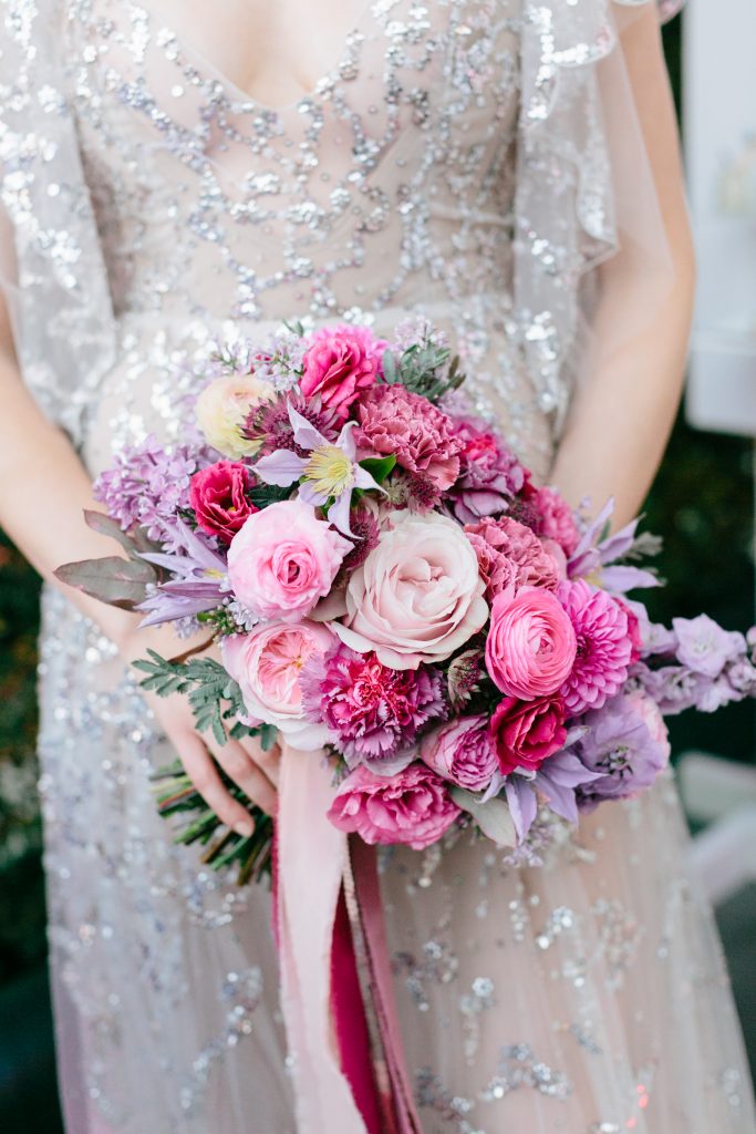 bridal-bouquet-in-hand