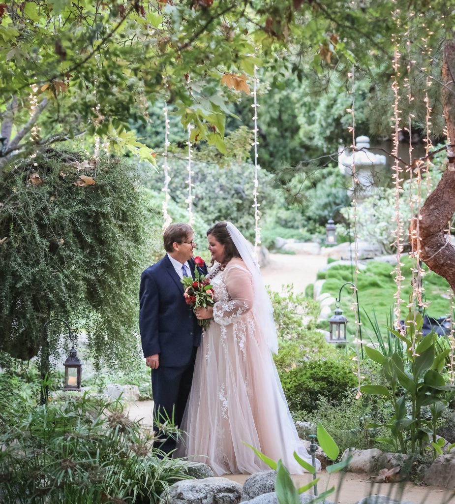 bride-groom-garden-wedding
