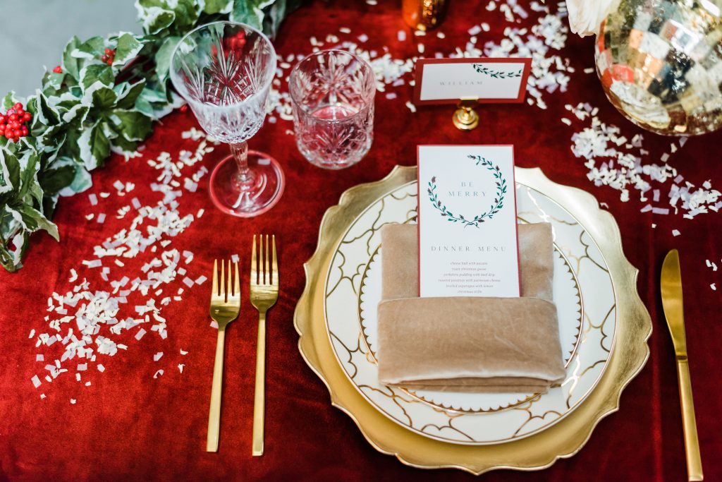 christmas-tablescape-anything-but-gray-events